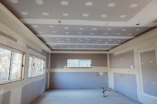 Finished plaster joints before primer application